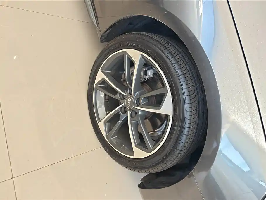 Audi A4L 2020 40 TFSI Fashion Dynamic Edition фото 6