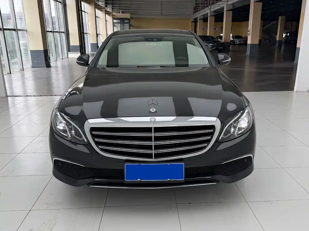 Photo 1 - Mercedes-Benz E-Class