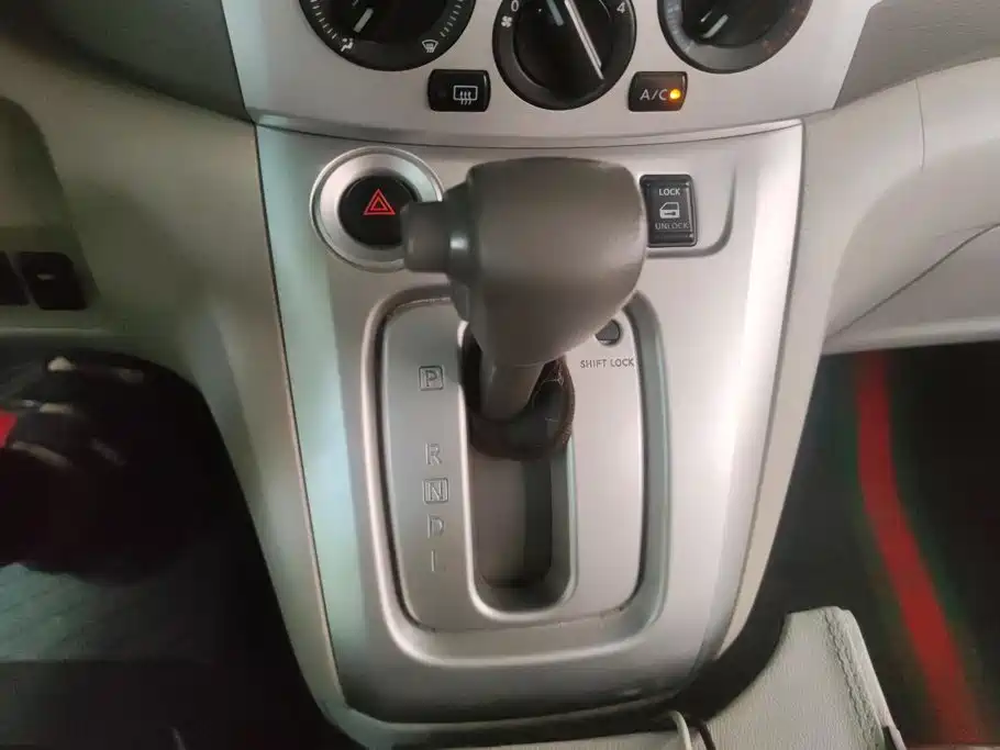 Nissan NV200 2016 2016 1.6L CVT Luxury