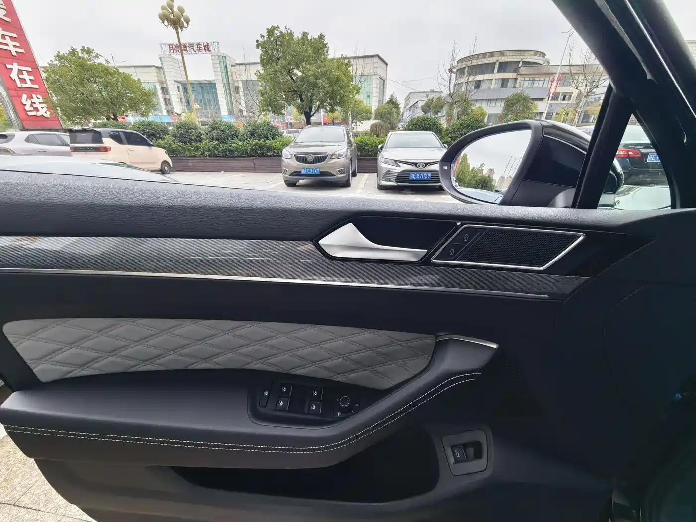 Volkswagen Magotan 2025 Popular Edition 280TSI DSG Comfort фото 10