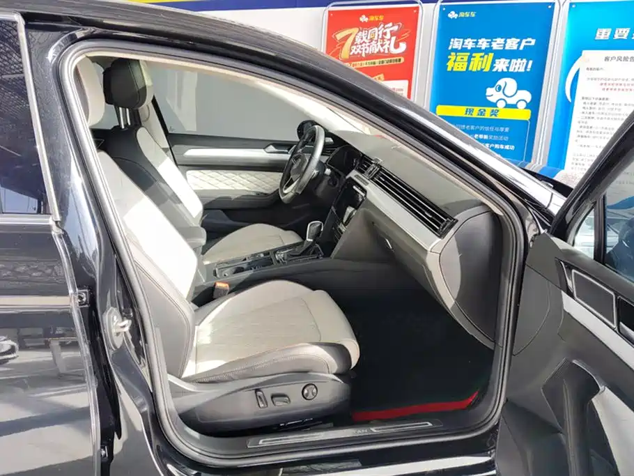 Volkswagen Magotan 2023 Model 2 Million Commemorative Edition 330TSI DSG Luxury фото 8