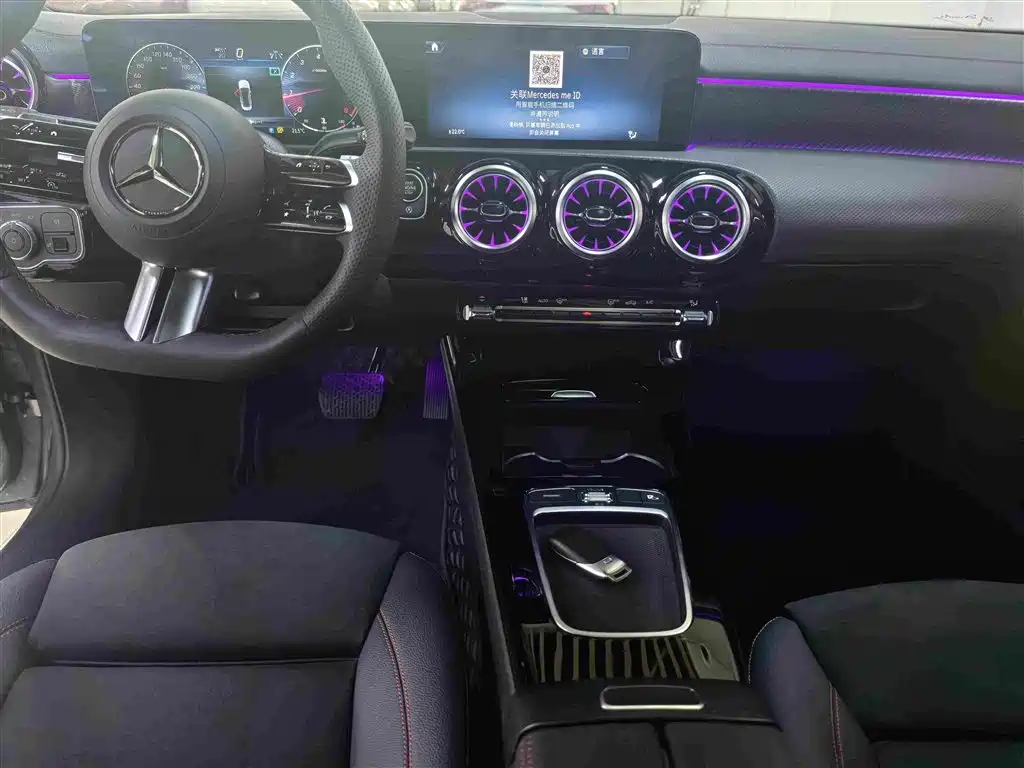 Mercedes-Benz A-Class 2025 2025 A 200 L Fashion Edition