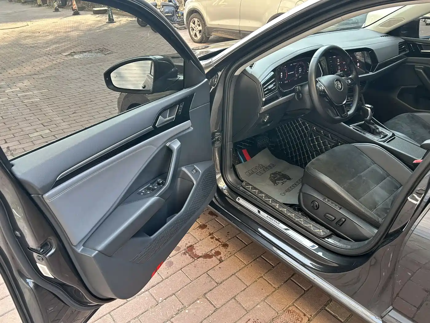 Volkswagen Sagitar 2022 280TSI DSG Surpassing Edition фото 10