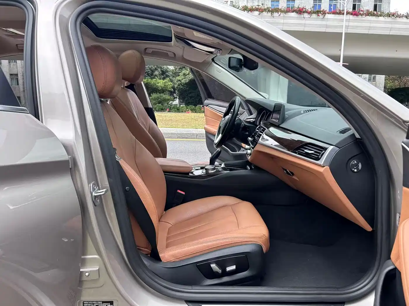 BMW 5 Series 2018 528Li Launch Special Edition фото 8
