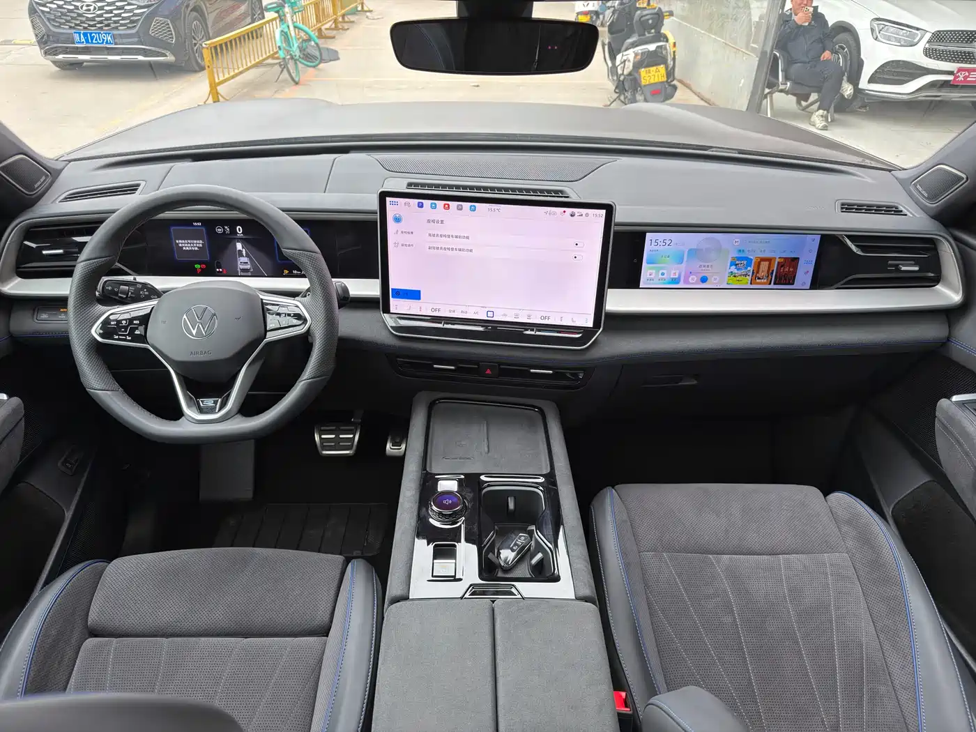 Volkswagen Teramont 2025 Teramont Pro 450TSI 4WD Summit Edition фото 12
