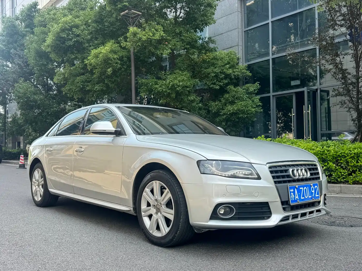 Audi A4L 2012 2.0 TFSI Automatic Technology фото 8