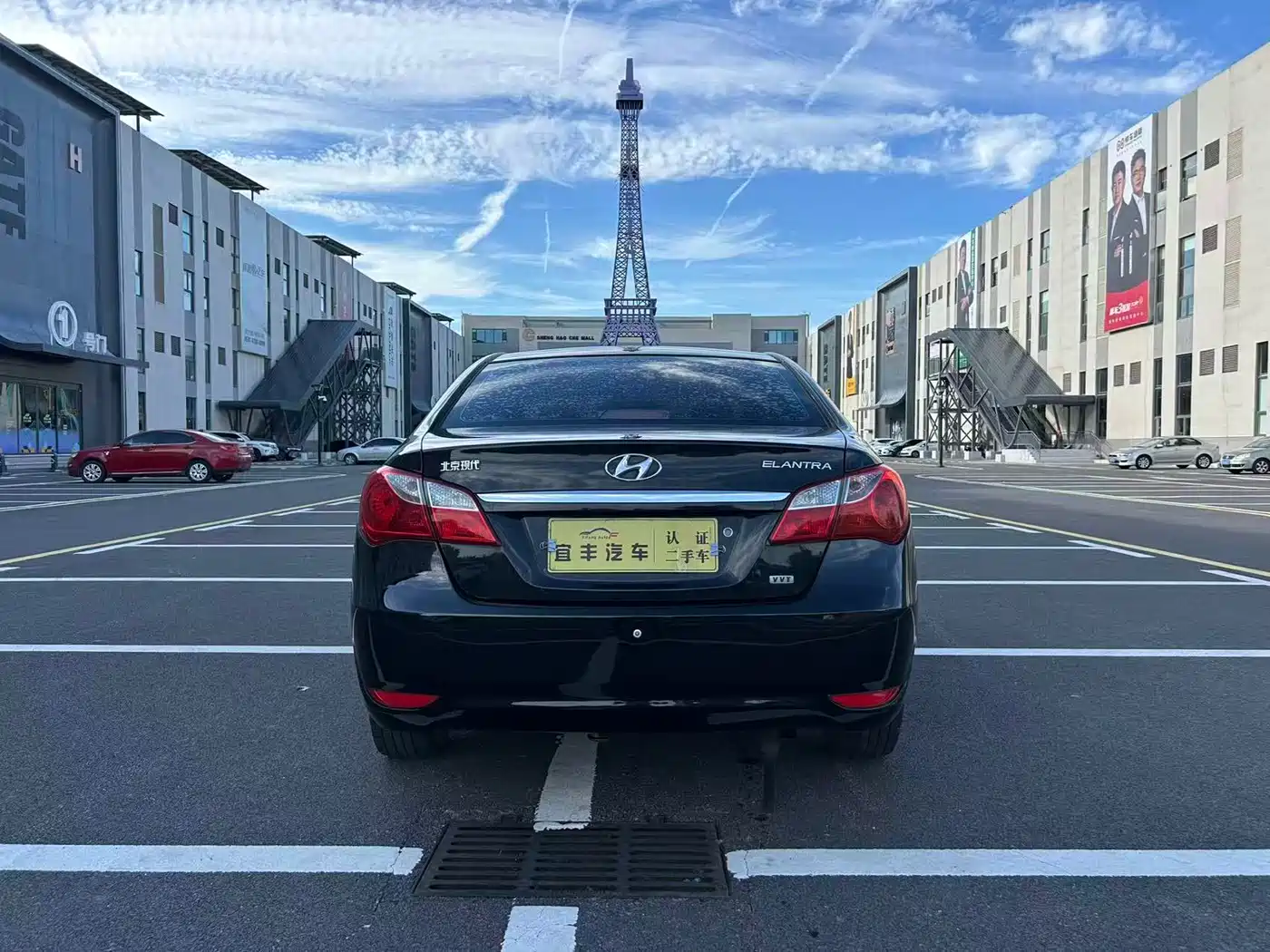 Hyundai Elantra 2011 1.6L Manual Luxury фото 11