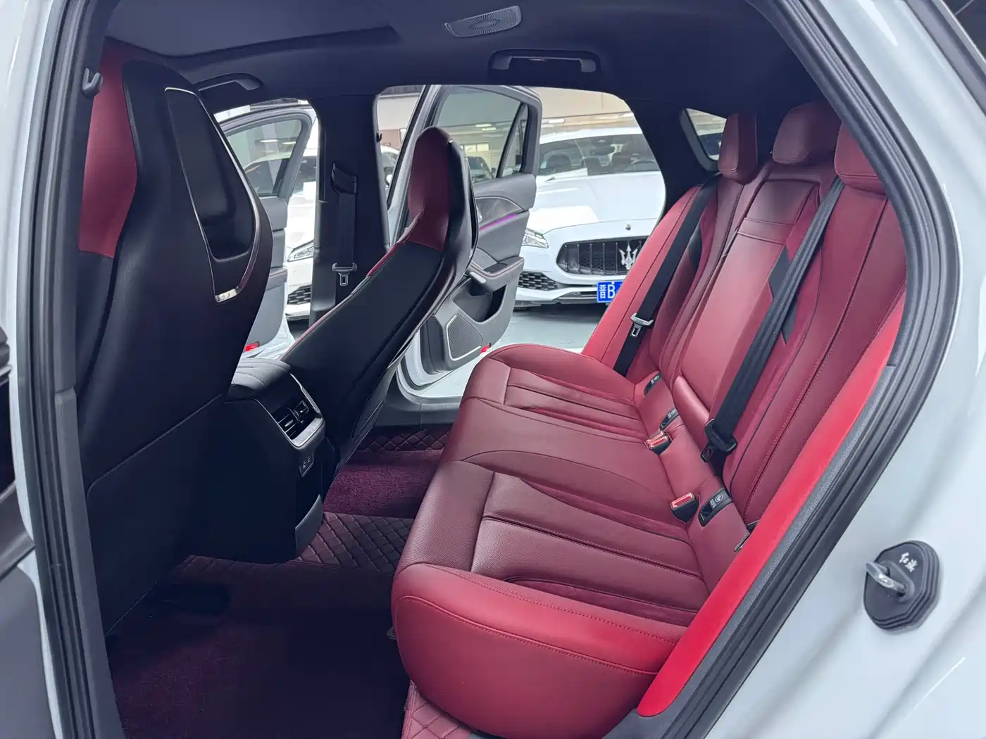 Hongqi H6 2024 Model 2.0T Fashion Edition фото 14
