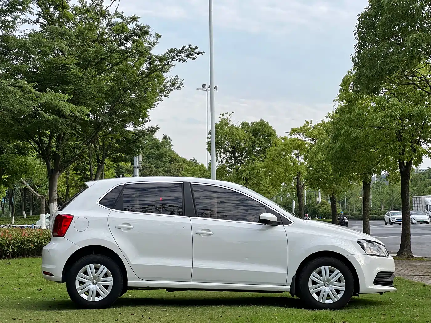 Volkswagen Polo 2018 1.5L Auto Safe Drive фото 22