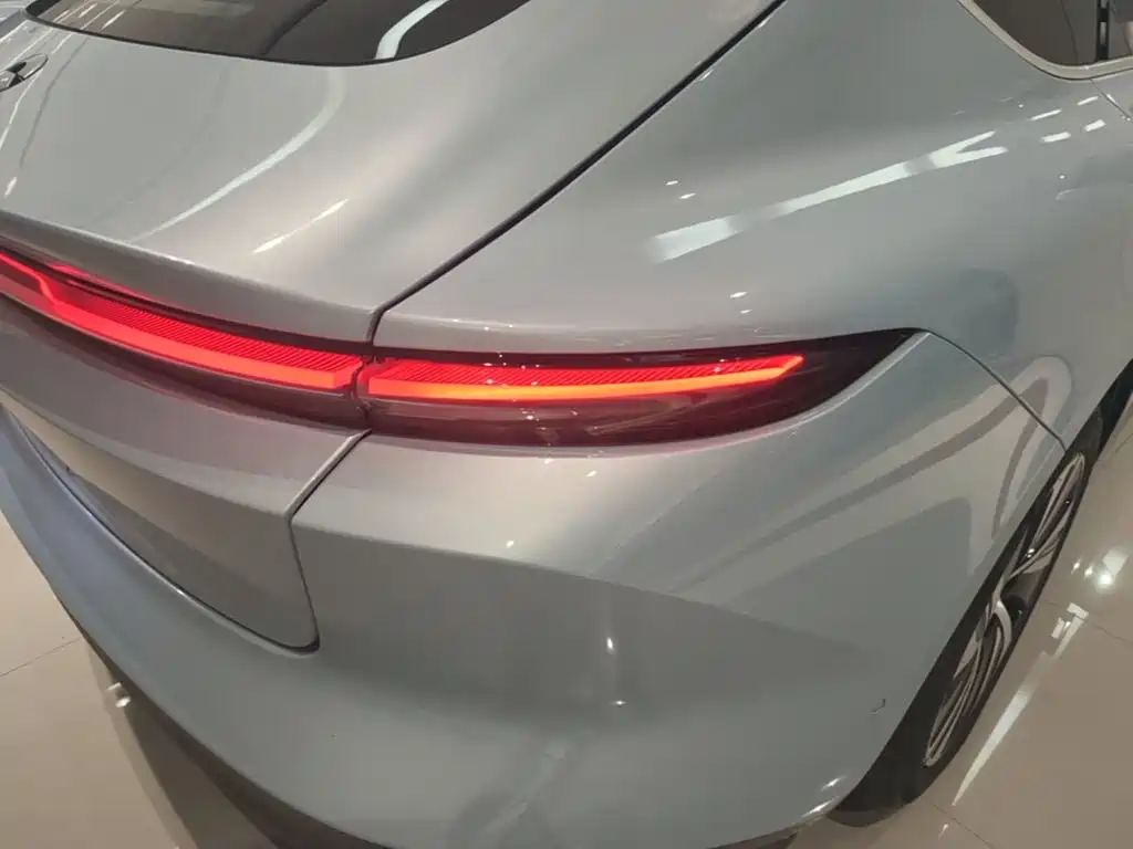 Фото 8 - NIO ET5