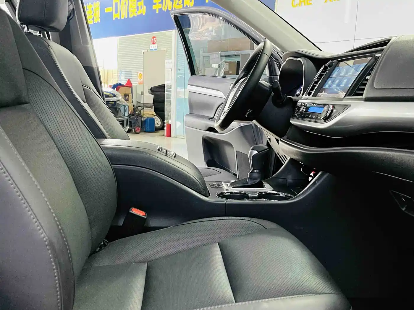Toyota Highlander 2018 2.0T 2WD Luxury 7-seater (China V) фото 6