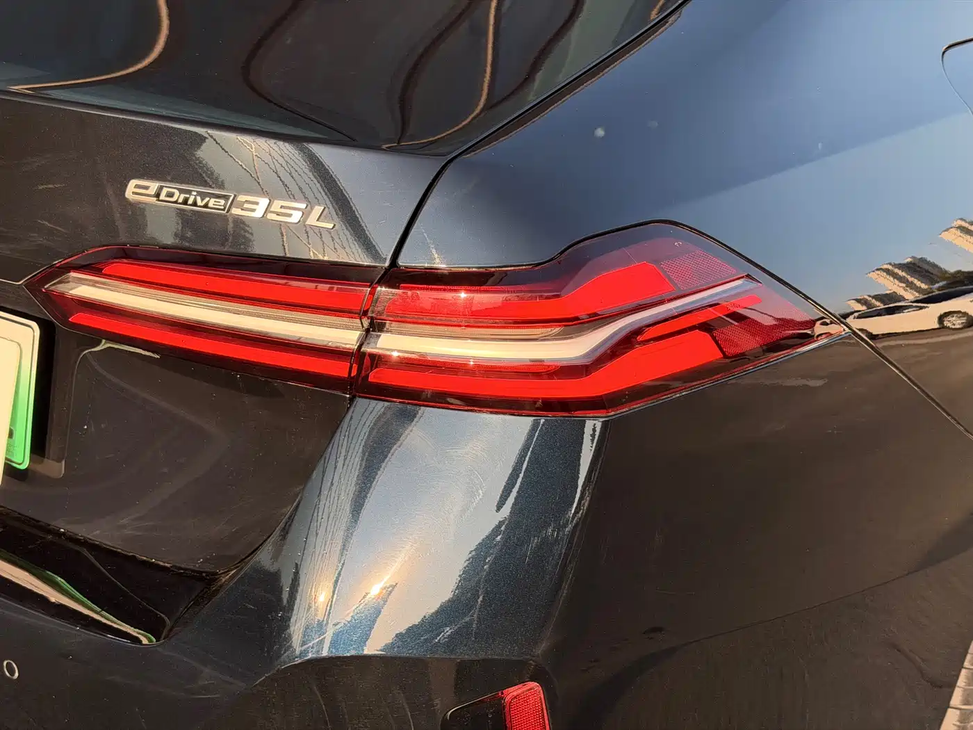 BMW i5 2024 2024 eDrive 35L Premium Model M Sport Package