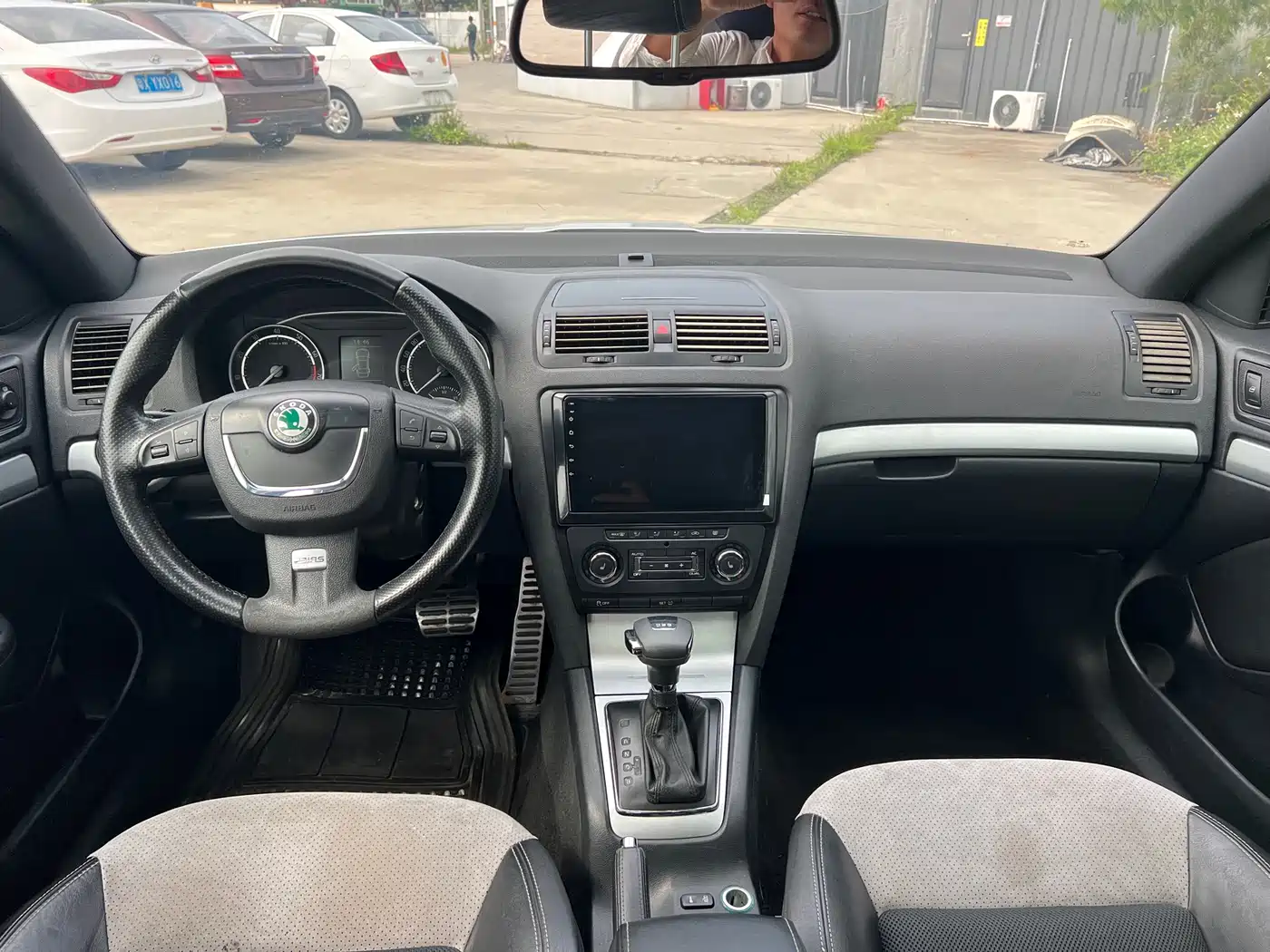 Škoda Octavia 2010 2.0TSI RS фото 7