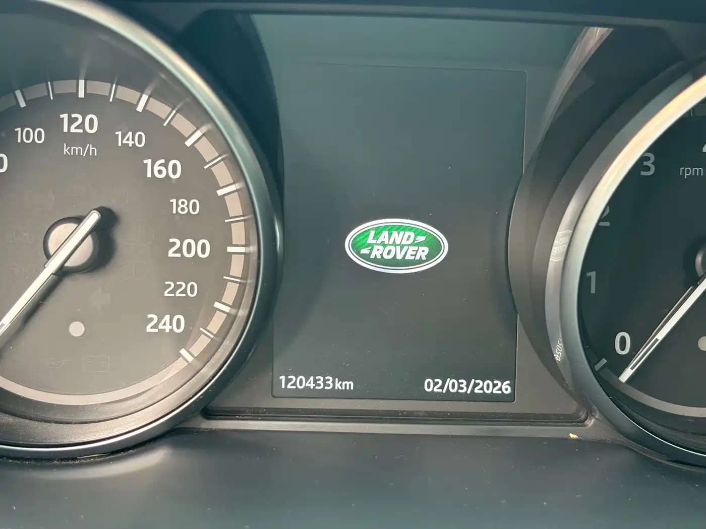 Land Rover Discovery Sport 2018 240PS HSE Edition фото 16