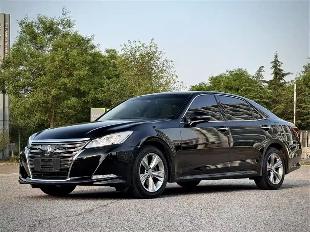 Toyota Crown 2015 2.0T Fashion фото 18