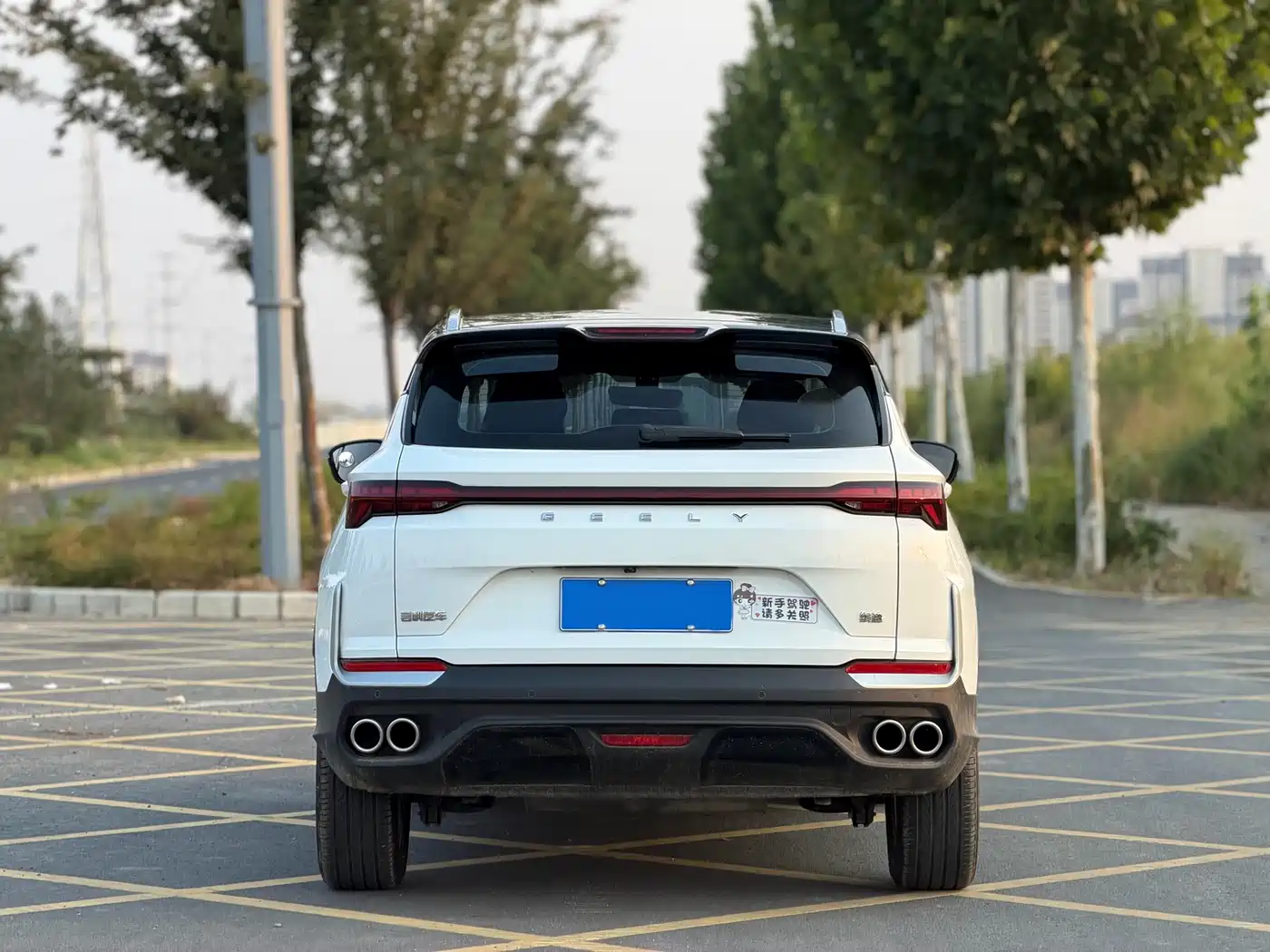 Фото 8 - Geely Coolray