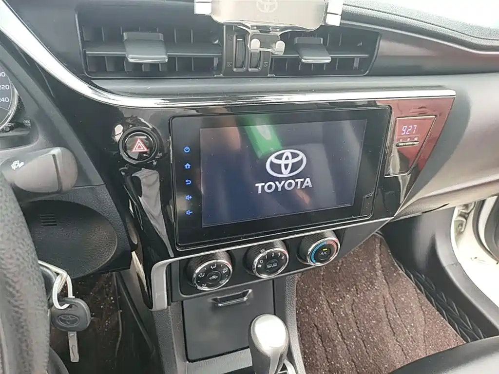 Toyota Corolla 2017 Facelift 1.2T S-CVT GL-i фото 13