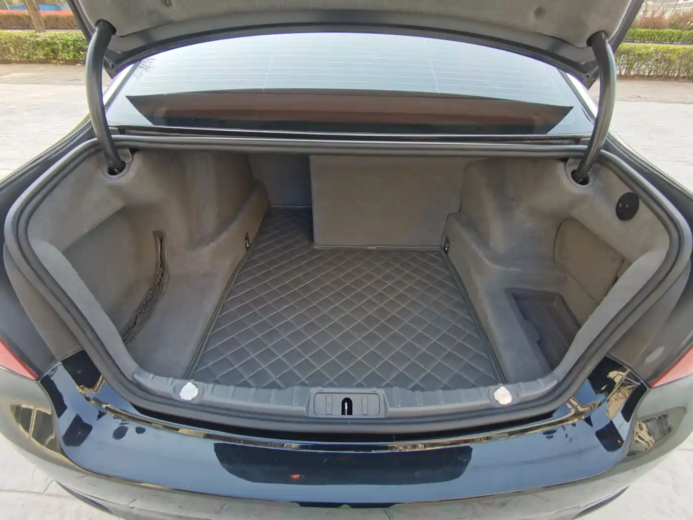 BMW 7 Series 2009 730Li Luxury фото 33