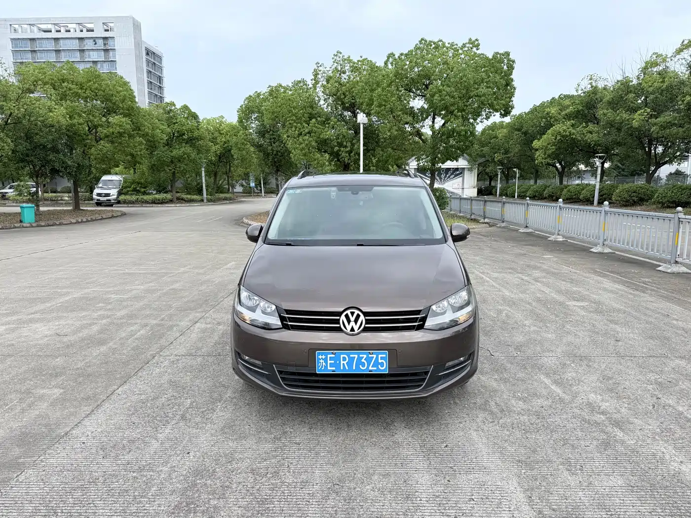 صورة 2 - Volkswagen Sharan