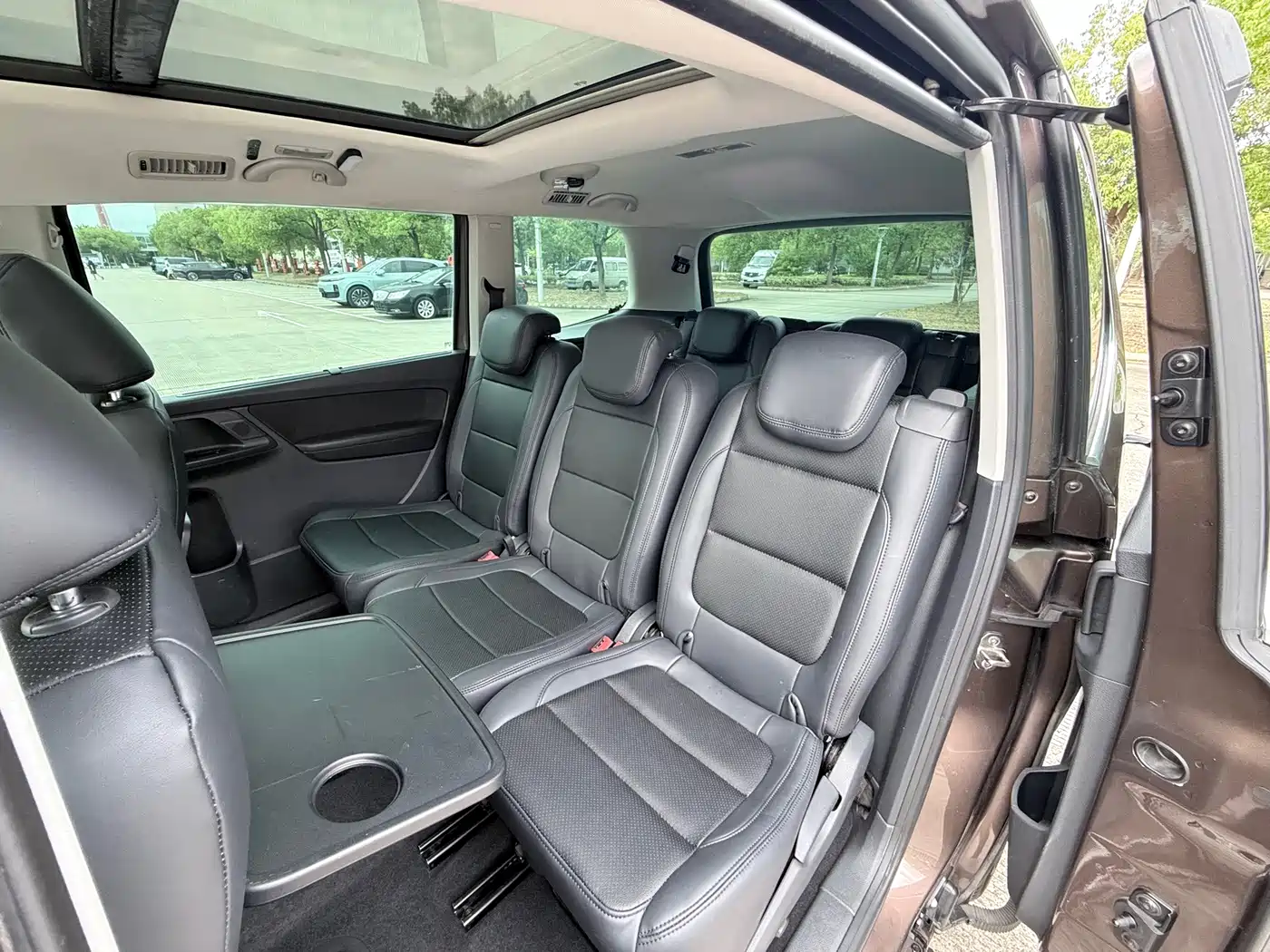 صورة 9 - Volkswagen Sharan