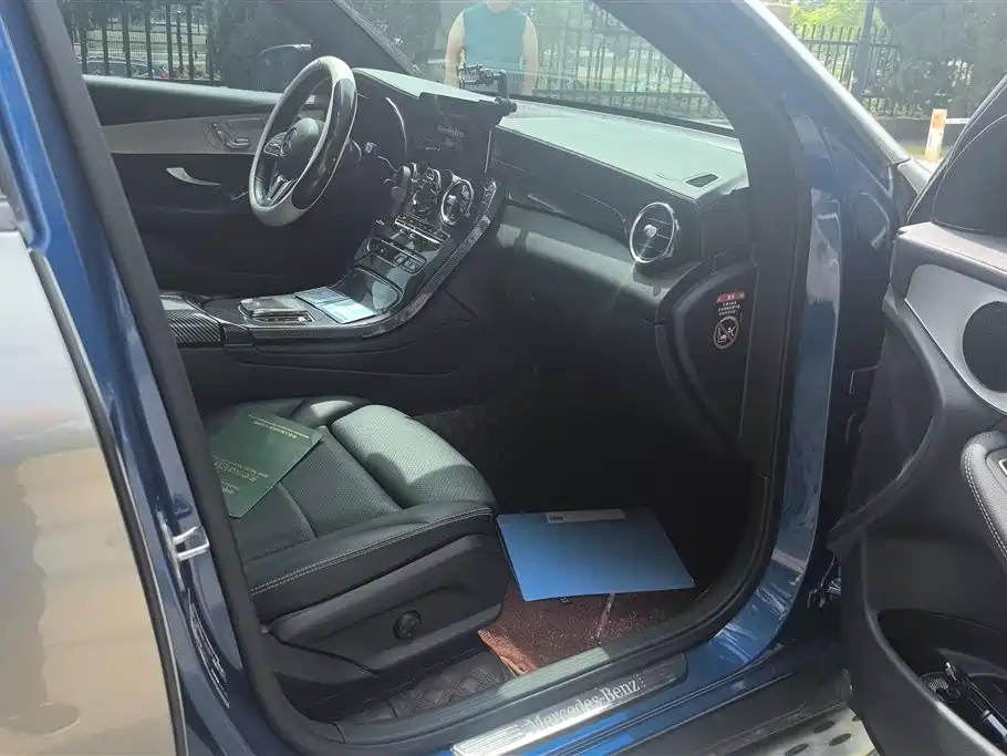Mercedes-Benz GLC Coupe 2022 GLC 260 4MATIC Coupe SUV фото 8