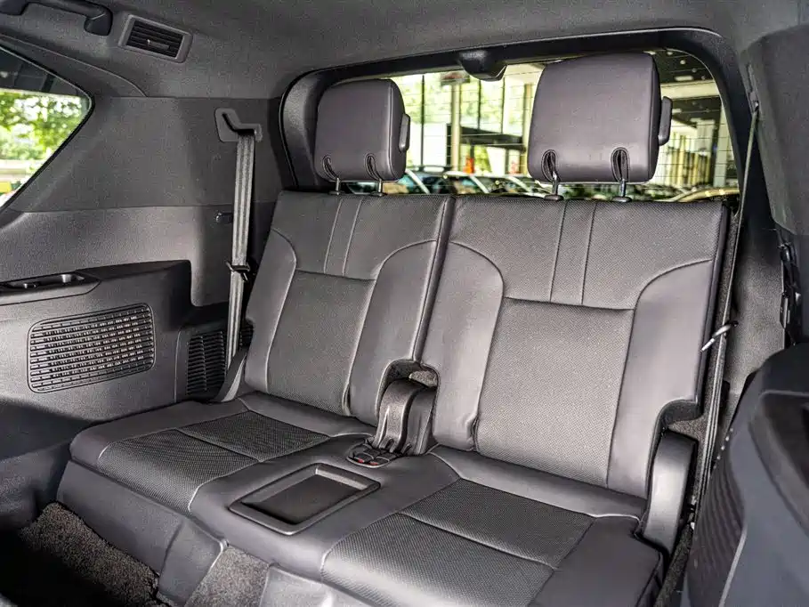 Lexus LX 2025 700h OVERTRAIL Frontier Edition фото 17