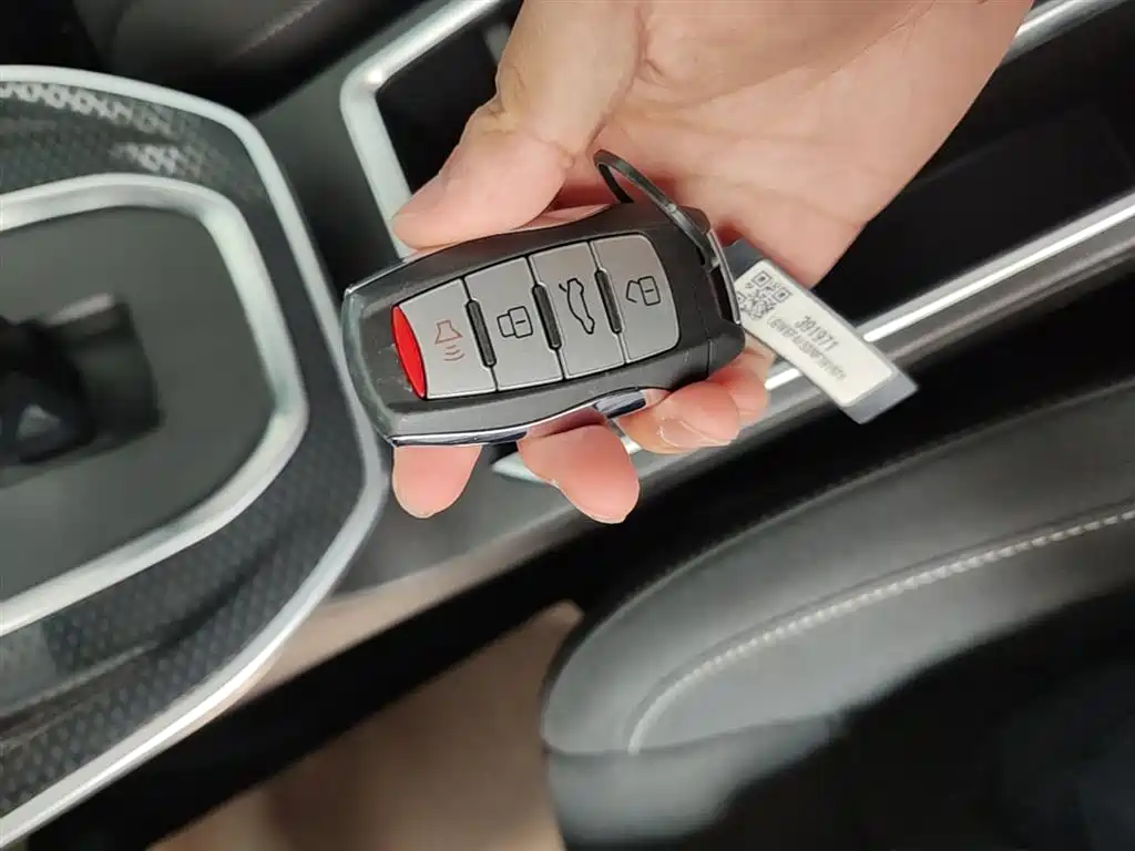 Haval M6 2021 PLUS 1.5T DCT Elite Smart Connect фото 9