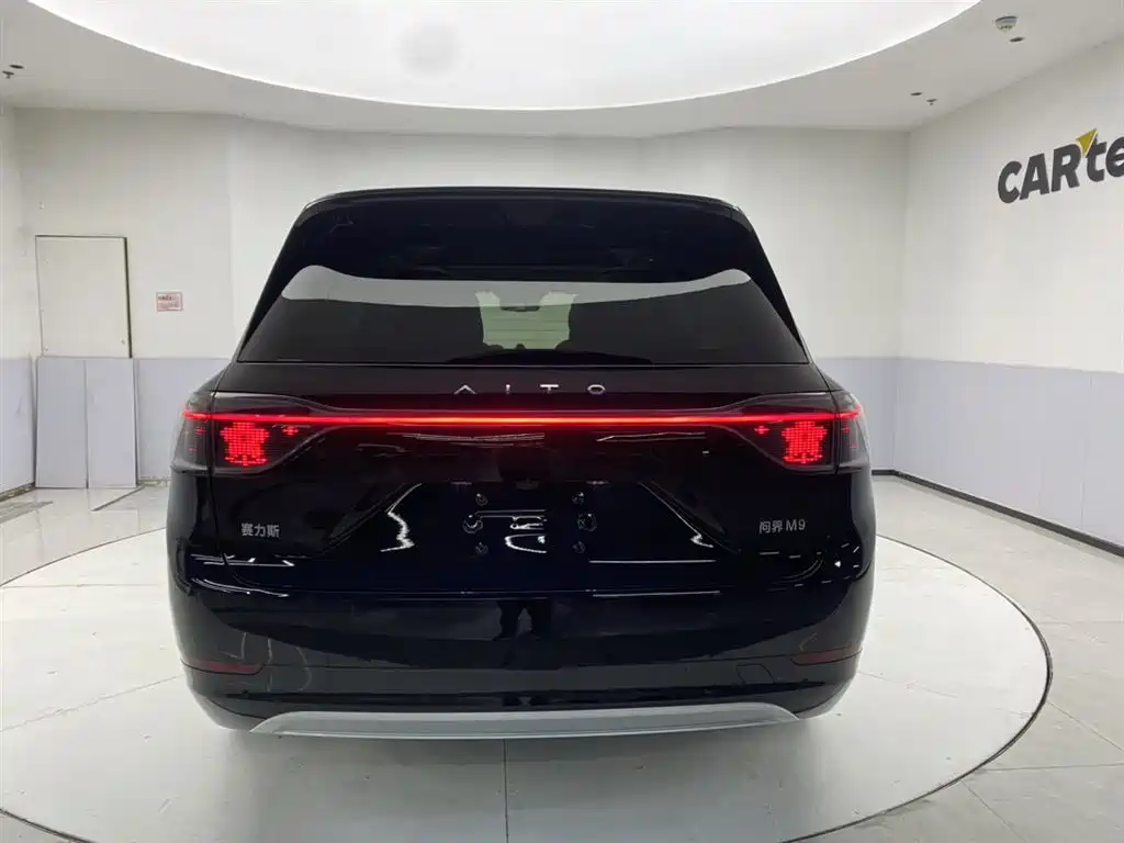 AITO Wenjie AITO M9 2025 Extended Range Ultra 52kWh 6-Seater фото 6