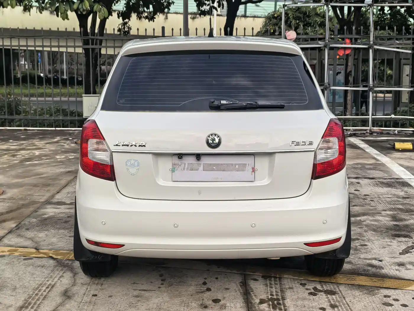 Škoda Fabia 2012 1.4L Automatic Crystal Edition фото 6
