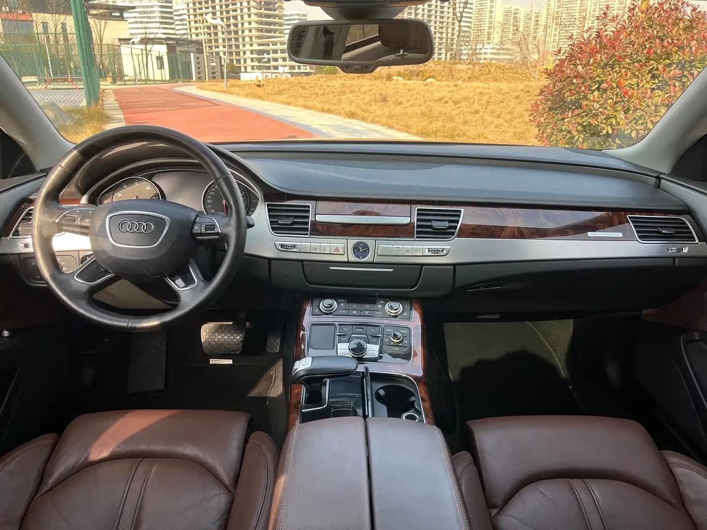 Audi A8 2011 A8L 3.0 TFSI quattro Comfort (213kW) фото 6