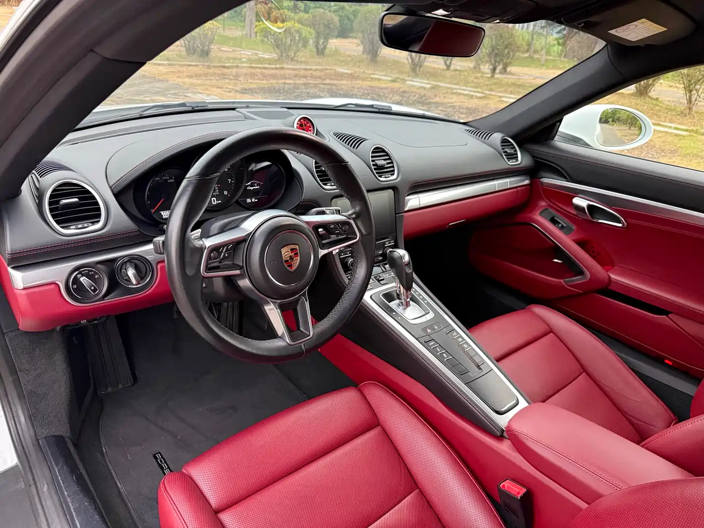 Porsche 718 2018 Cayman 2.0T фото 5