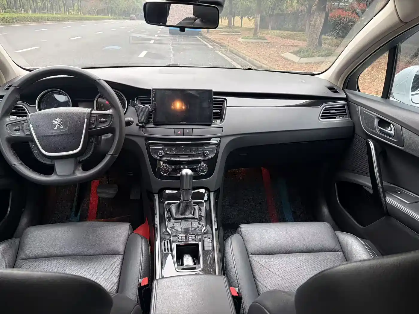 Peugeot 508 2015 1.6THP Auto Comfort Edition фото 6