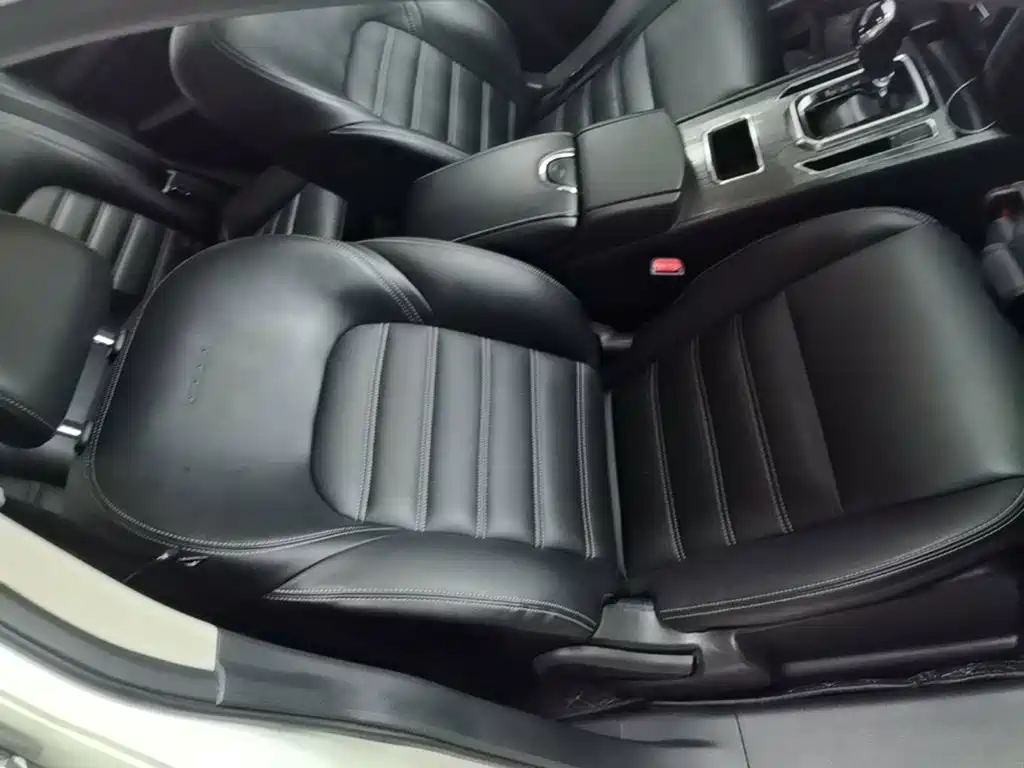 Venucia T90 2018 2018 2.0L CVT Smart Connection Intelligent Edition China V