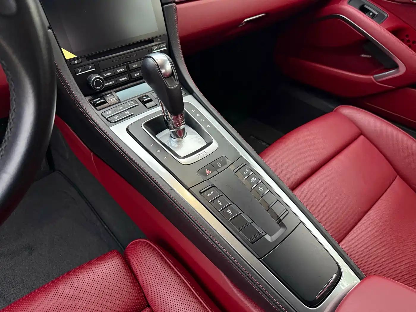 Porsche 718 2018 Cayman 2.0T фото 7