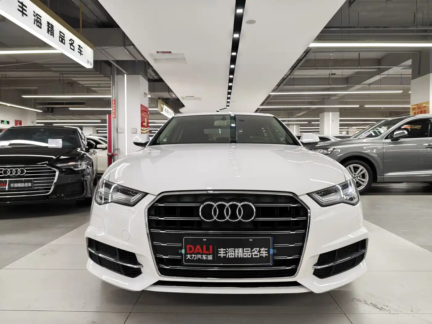 Audi A6L 2018 30th Anniversary 35 TFSI Fashion фото 2