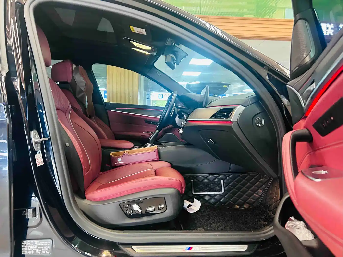 BMW 5 Series 2022 530Li Exclusive M Sport Package фото 8