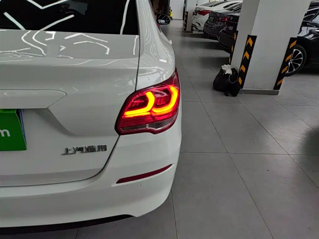 Chevrolet Cavalier 2016 Model 1.5L Automatic Delight Edition фото 8