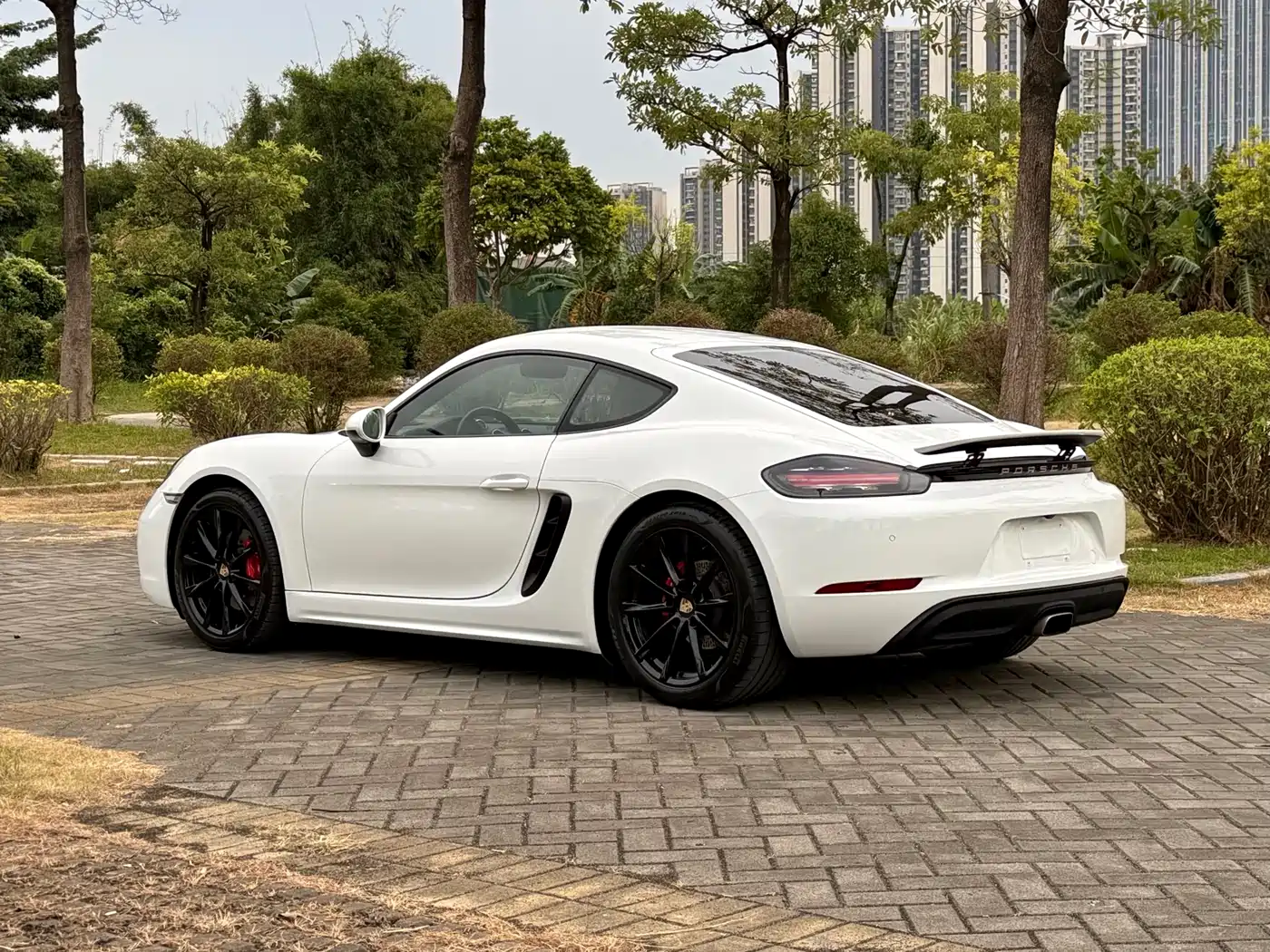 Porsche 718 2018 Cayman 2.0T фото 19