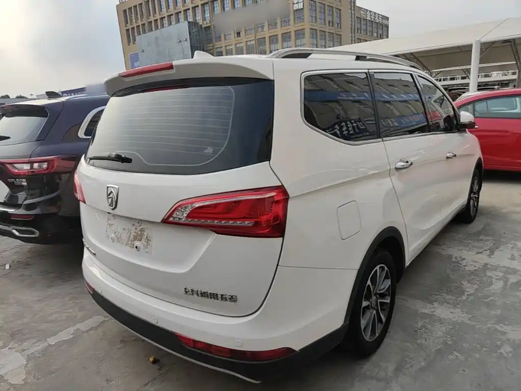 Фото 7 - Baojun 730