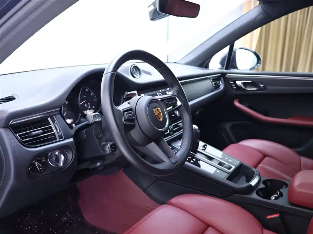 Porsche Macan 2023 Macan 2.0T фото 13