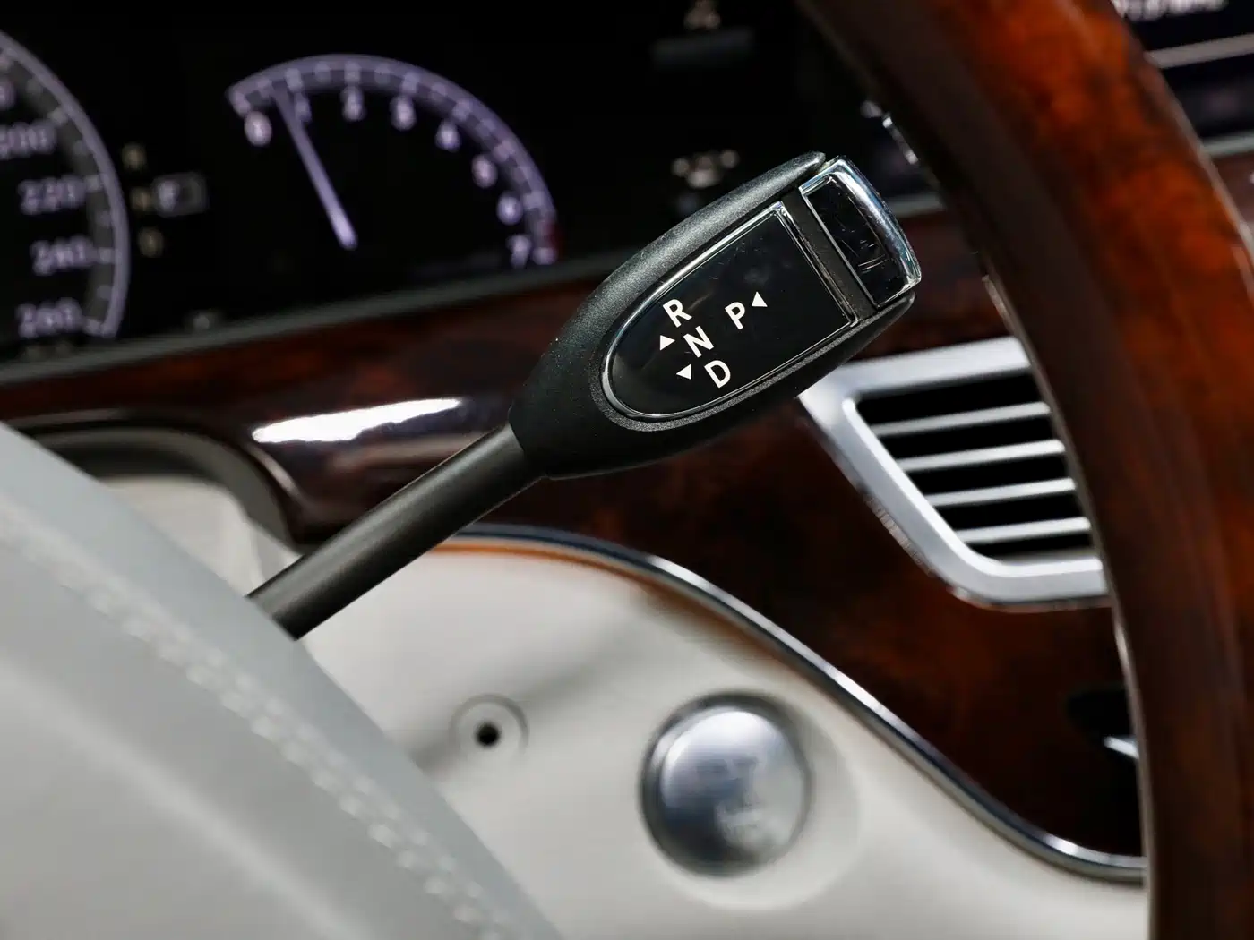 Mercedes-Benz S-Class 2010 S 350 L 4MATIC фото 13