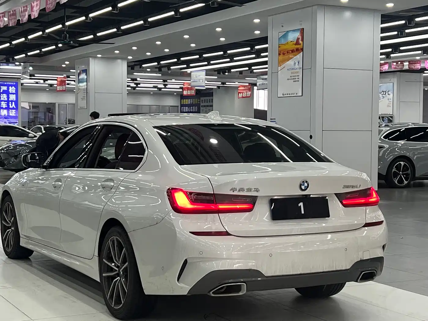 BMW 3 Series 2020 320Li M Sport Package фото 4