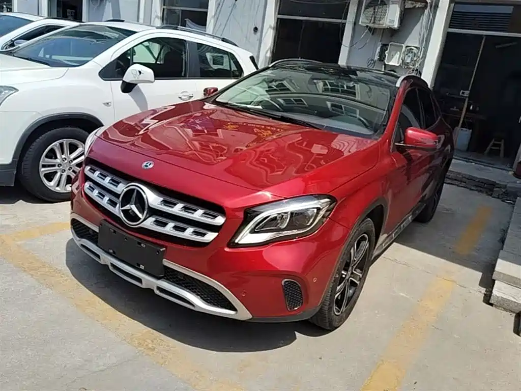 Mercedes-Benz GLA 2018 GLA 200 Fashion