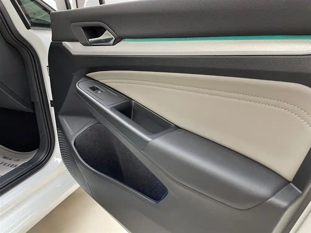 Volkswagen Golf 2023 Facelift 280TSI DSG Pro фото 19