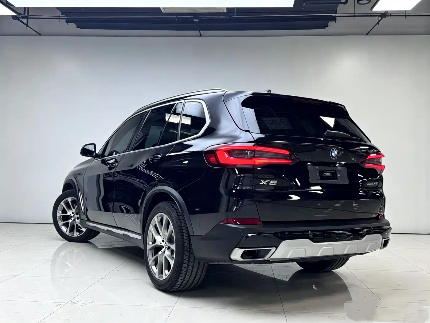 BMW X5 (Import) 2021 xDrive30i X Design Package фото 6