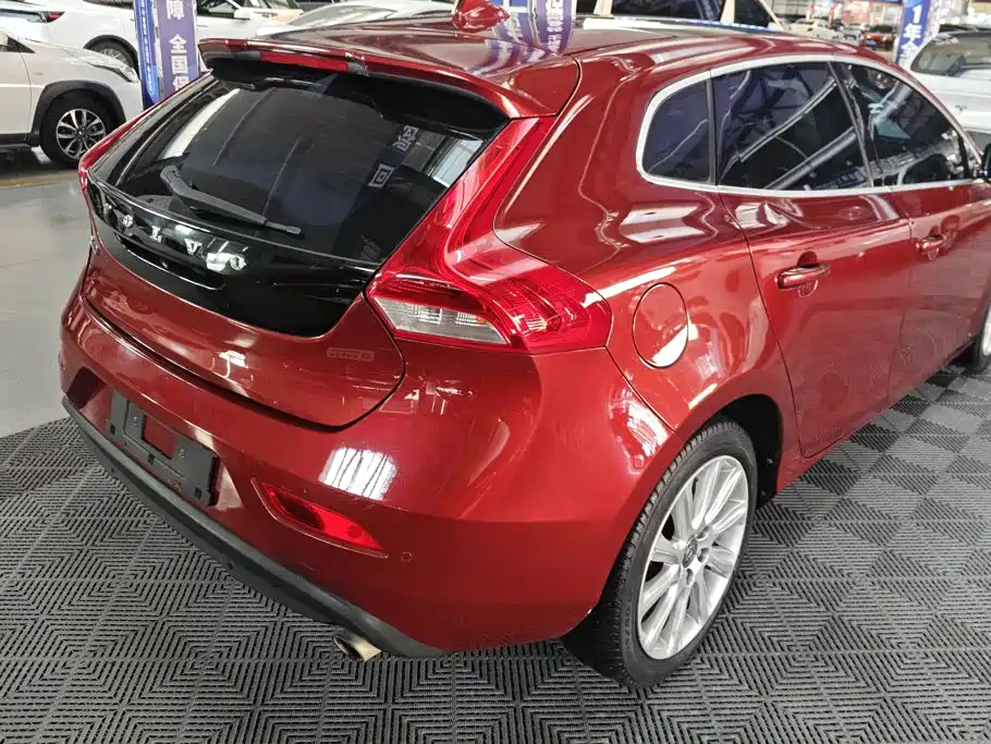 Volvo V40 2015 2015 1.6T Smart Elegance Edition