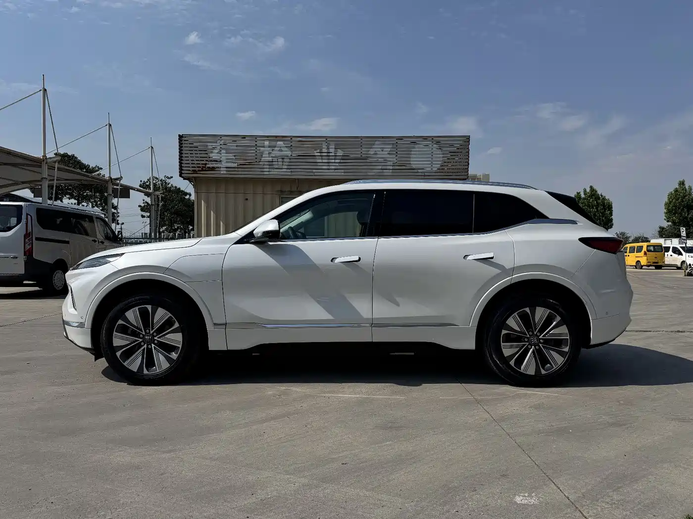 Buick E5 2025 Model 620KM Premium Edition фото 4