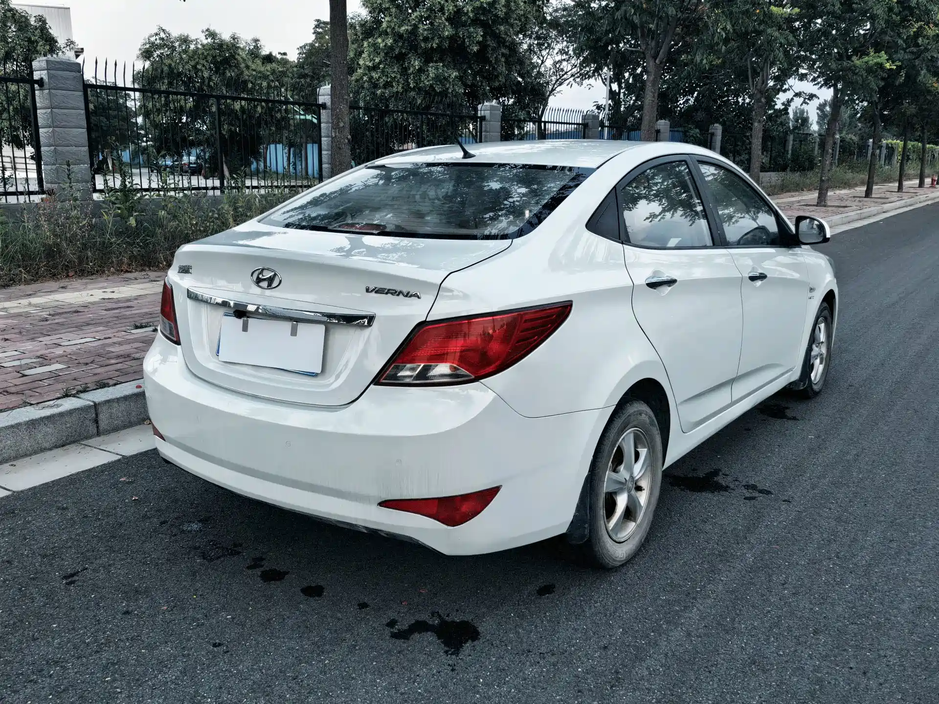 Photo 8 - Hyundai Verna