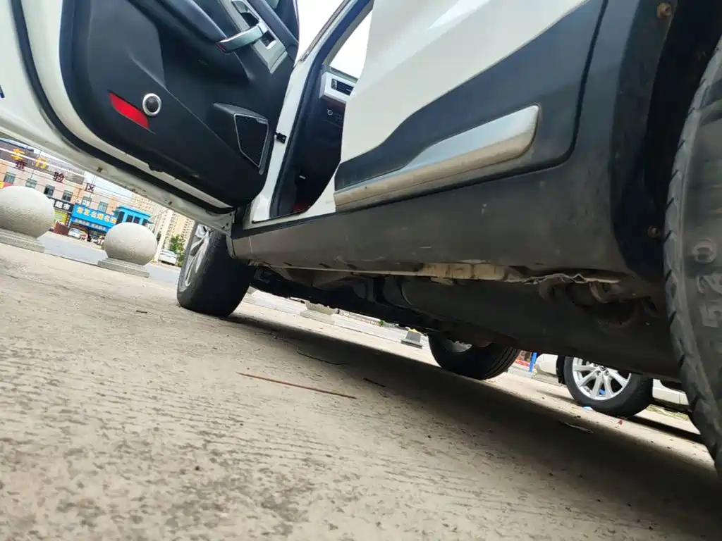Фото 22 - Geely Atlas