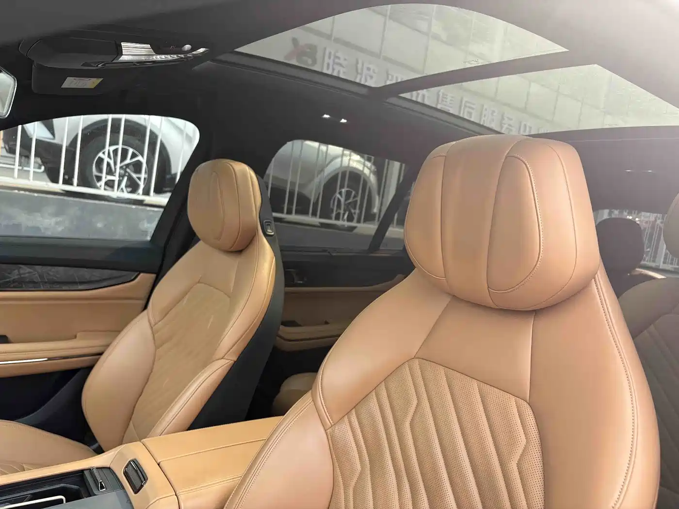 Lynk & Co 09 2021 2.0T Halo 6-Seater фото 10